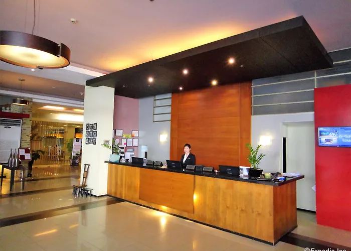 Mallberry Suites Business Hotel